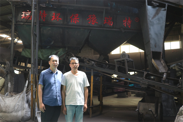 河南瑞特環(huán)?；卦L(fǎng)衛輝地區有機肥生產(chǎn)線(xiàn)設備用戶(hù)